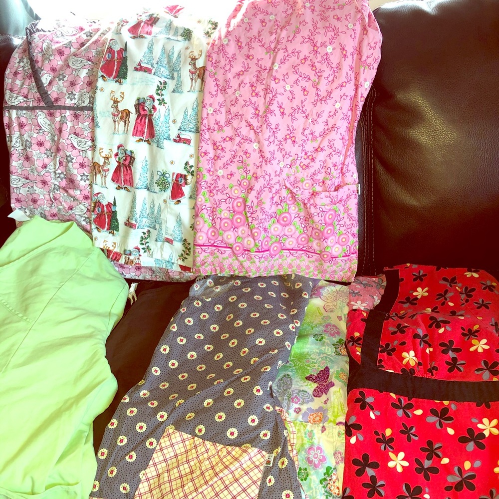Women’s sz 2x scrub tops SELLING AS A LOT (8)